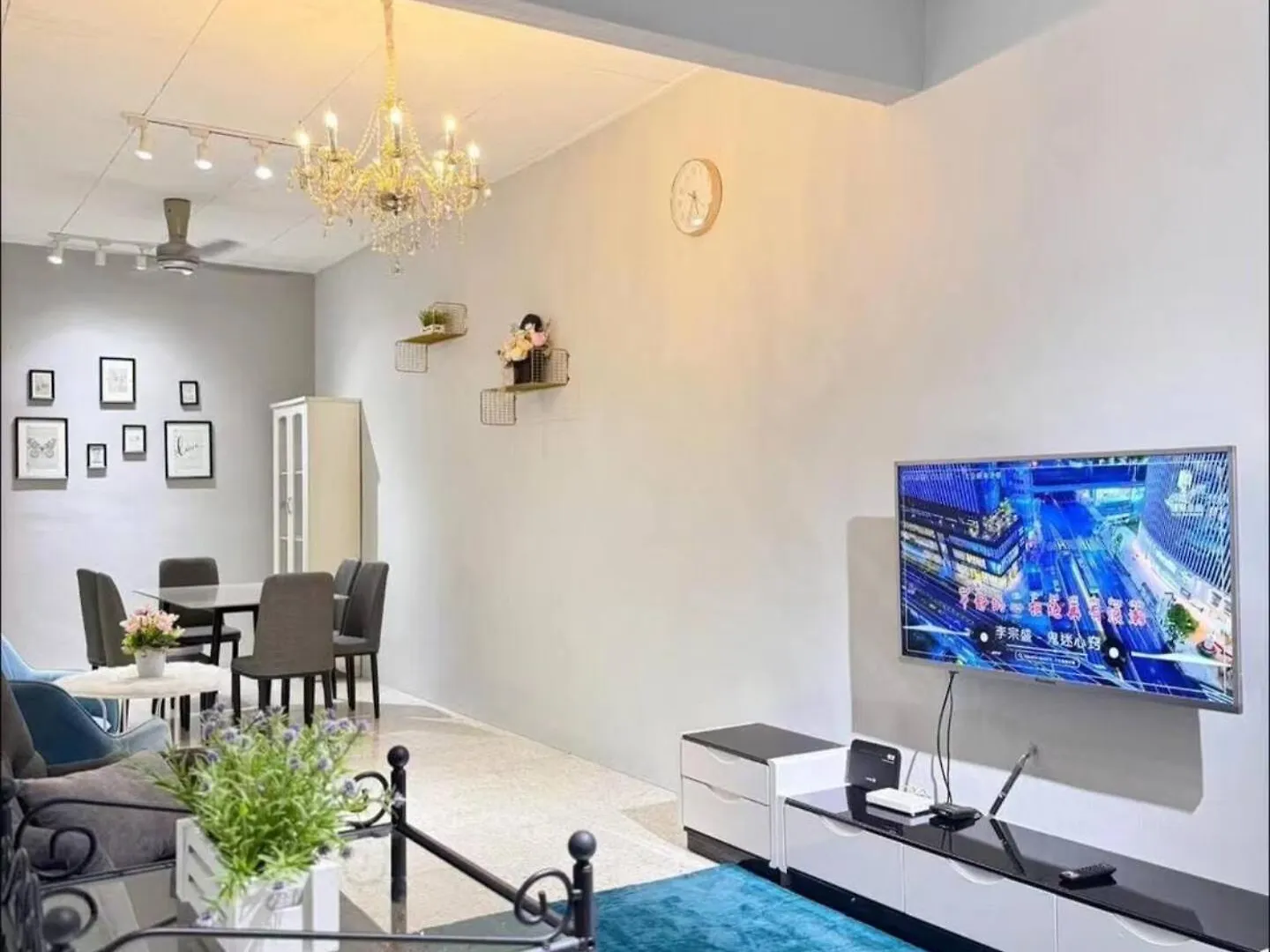 M & V Butterworth Villa